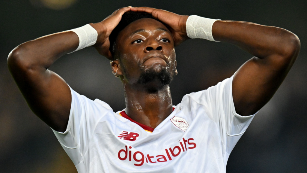 Tammy Abraham: Man Utd y Chelsea podrían querer alejarse del delantero de la Roma tras sus problemas en la segunda temporada